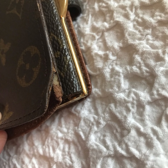 Vintage 1997 Authentic Louis Vuitton Kisslock bifold monogram wallet - Picture 12 of 15